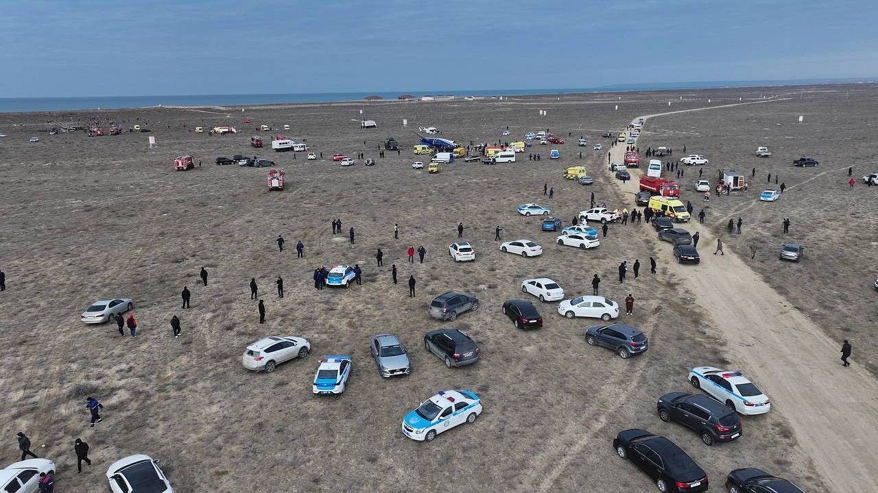 Раскрыто число россиян на борту упавшего в Казахстане самолета