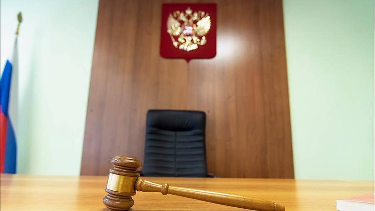 Суд обязал вернуть в Россию картину XVI века