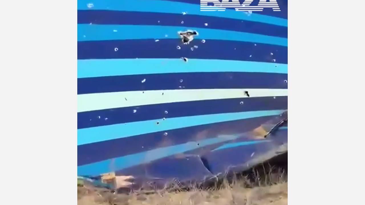 Снимавшего место падения самолета в Казахстане блогера арестовали на 10 суток