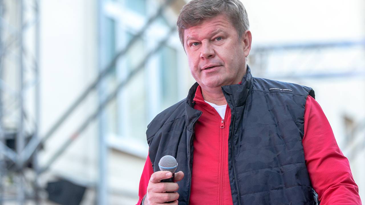 «Как же можно было так облажаться». Губерниев обратился к Вяльбе на фоне возвращения россиян на международные старты