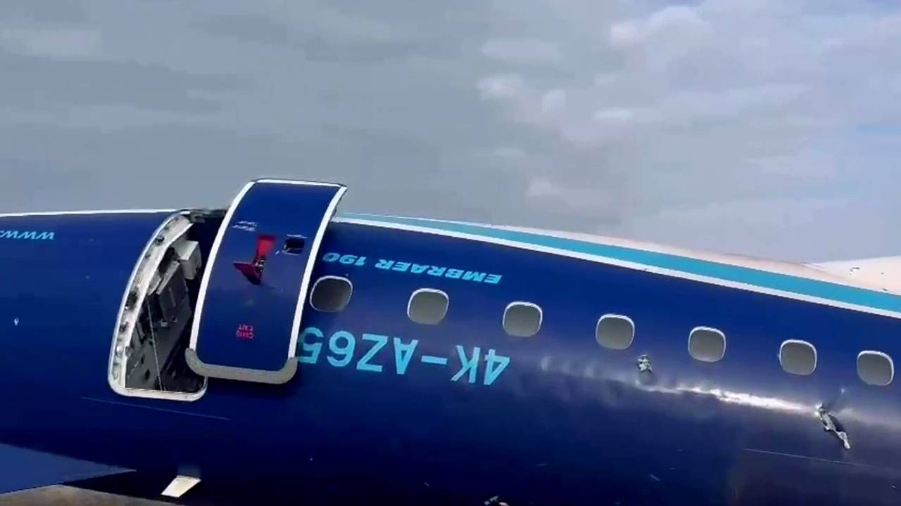 Пилот разбившегося в Казахстане самолета сам принял решение лететь в аэропорт Актау