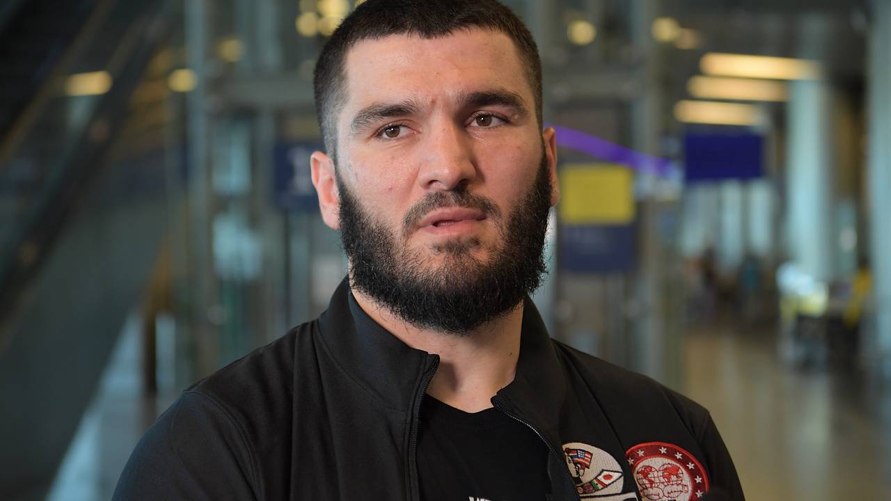 Бетербиев заявил о желании полететь в космос