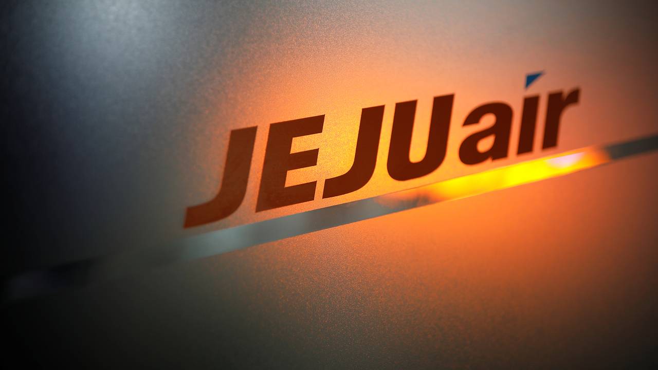 Jeju Air окажет помощь семьям погибших после крушения самолета в Южной Корее