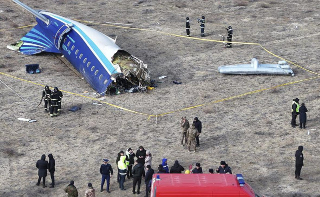 Бастрыкин и генпрокурор Азербайджана обсудили катастрофу лайнера AZAL