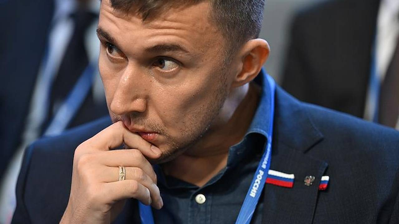 Российский гроссмейстер сравнил зарплаты шахматистов и футболистов