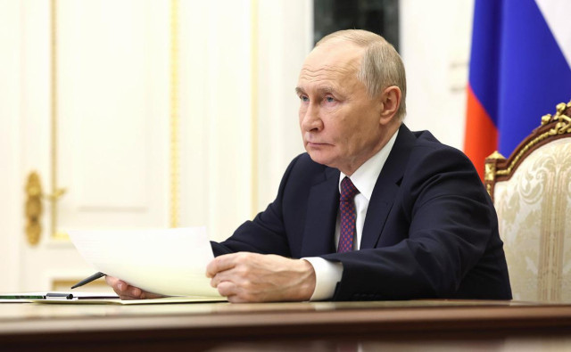 Путин поручил добавить новые темы в «Разговоры о важном»