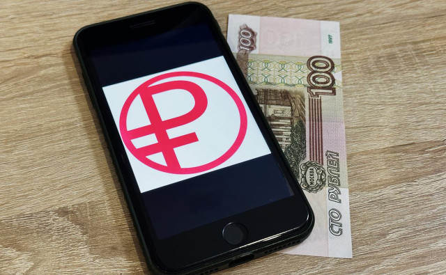 Приставы получили возможность взыскивать долги в цифровых рублях