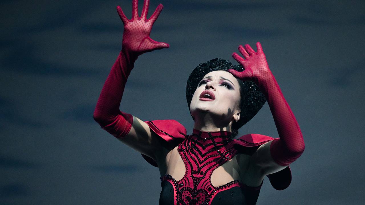 Суд оценит законность лишения литовского гражданства фигуристки Дробязко