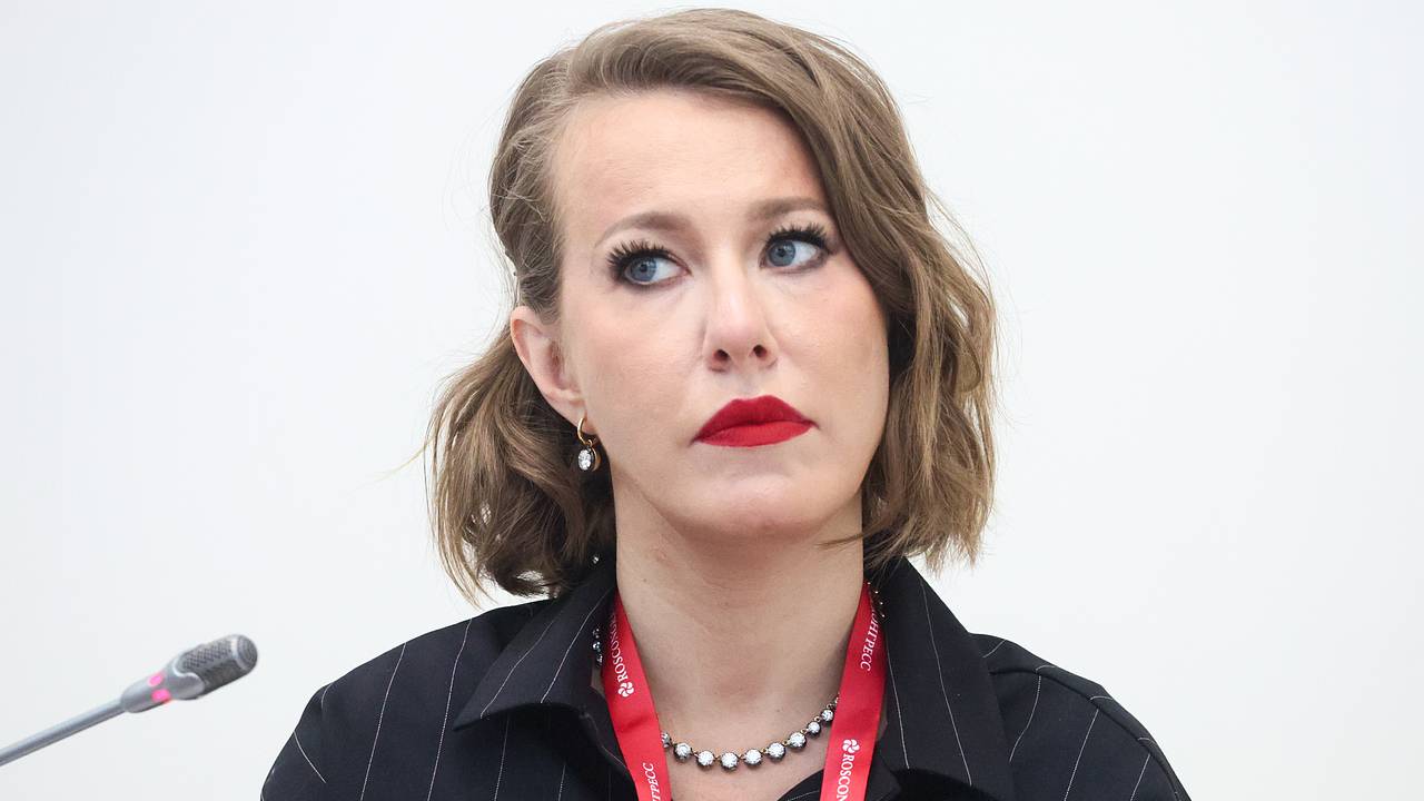 Собчак раскритиковала матерное интервью Зеленского