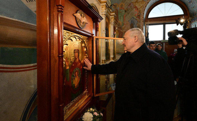Лукашенко заявил, что Зеленский пытается втянуть Белоруссию в войну