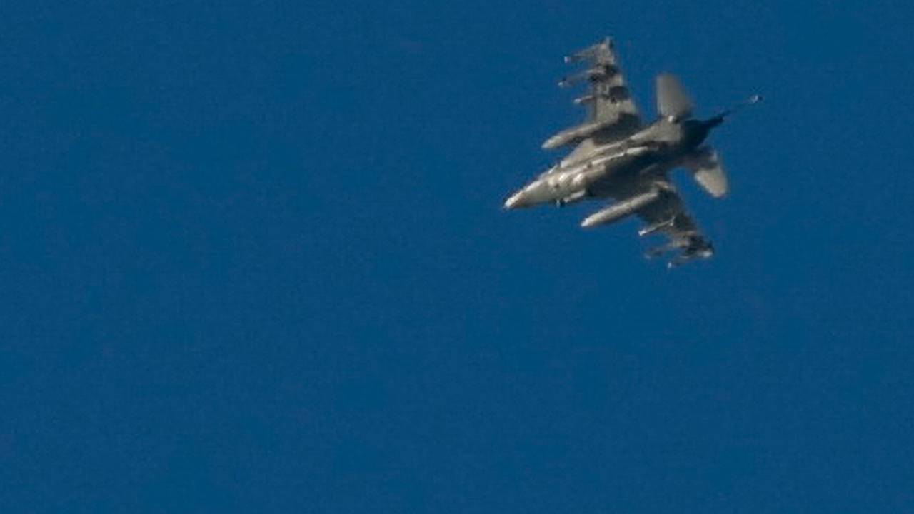 В Сирии сообщили об ударе израильского самолета по военному аэродрому