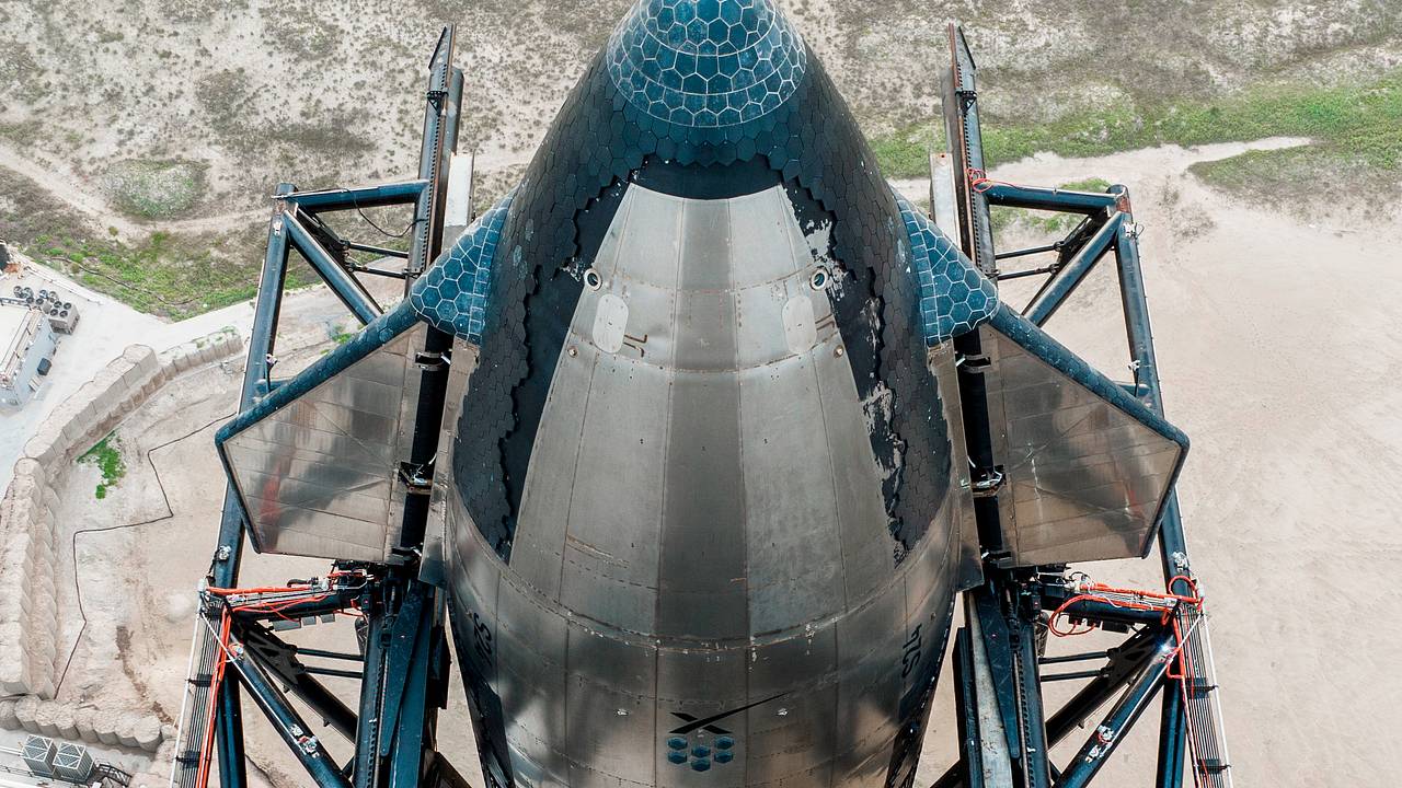 SpaceX обозначила дату первого в 2025 году испытательного полета Starship