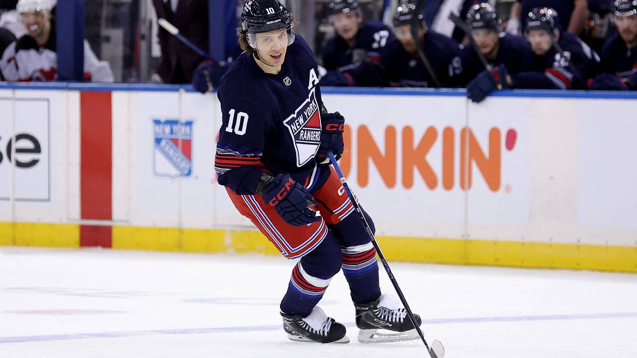 Гол Панарина помог «Рейнджерс» победить в матче НХЛ