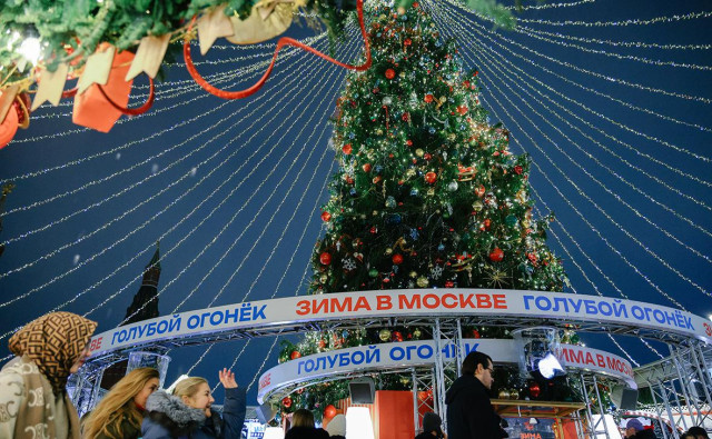 Из главной новогодней елки России сделают скворечники и хоккейные клюшки