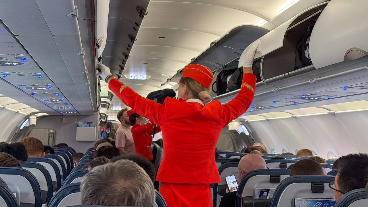 Россиянка показала способ летать в экономклассе как в бизнесе и вызвала споры в сети