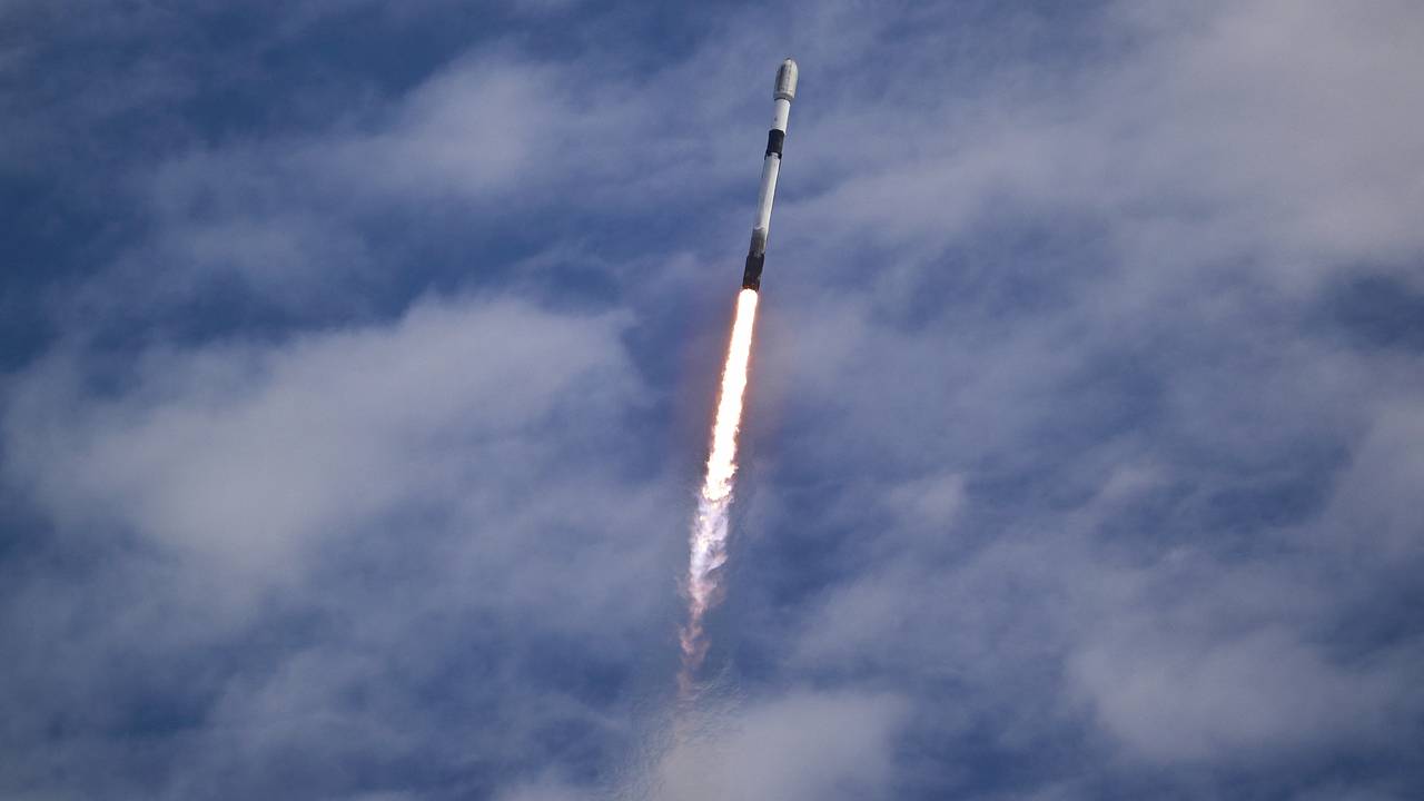 Falcon 9 запустила очередную группу разведспутников США