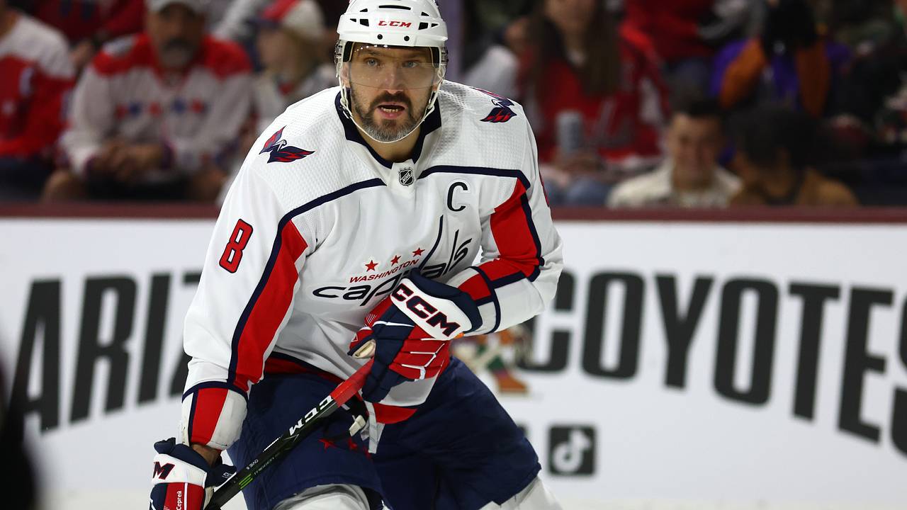 На сайте НХЛ появился счетчик голов Овечкина до рекорда Гретцки