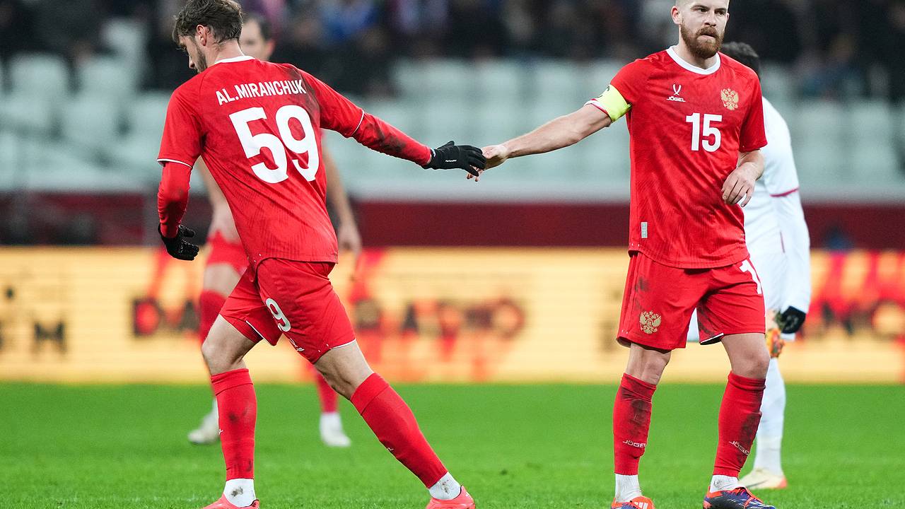 Быстров оценил сроки возвращения российских футбольных клубов на международную арену