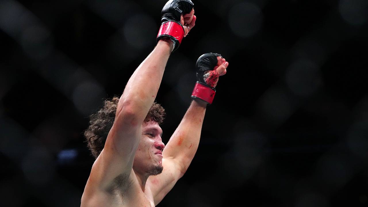 Россиянин нокаутировал американца на турнире UFC Fight Night 249