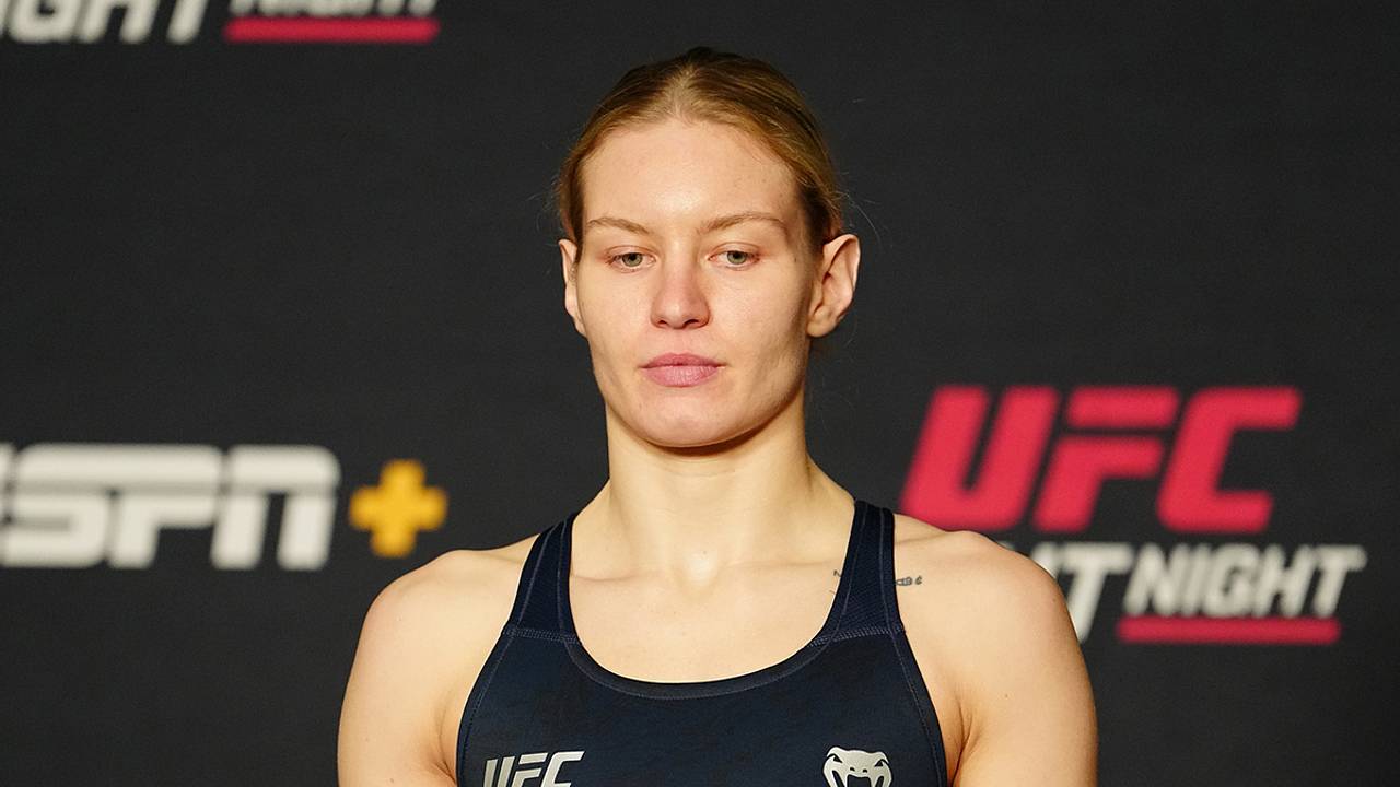 Получивший удар от российской девушки-бойца ММА на турнире UFC тренер сделал заявление