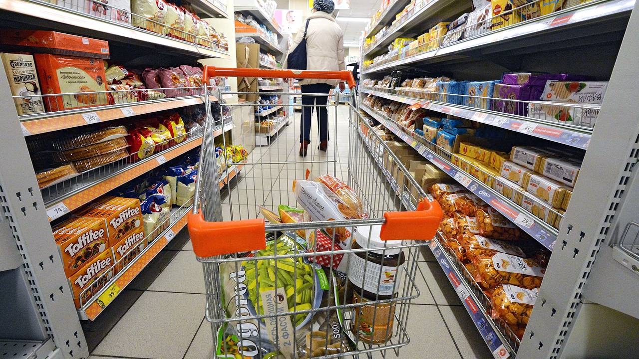 Жена бразильского футболиста рассказала о злых людях в российских супермаркетах