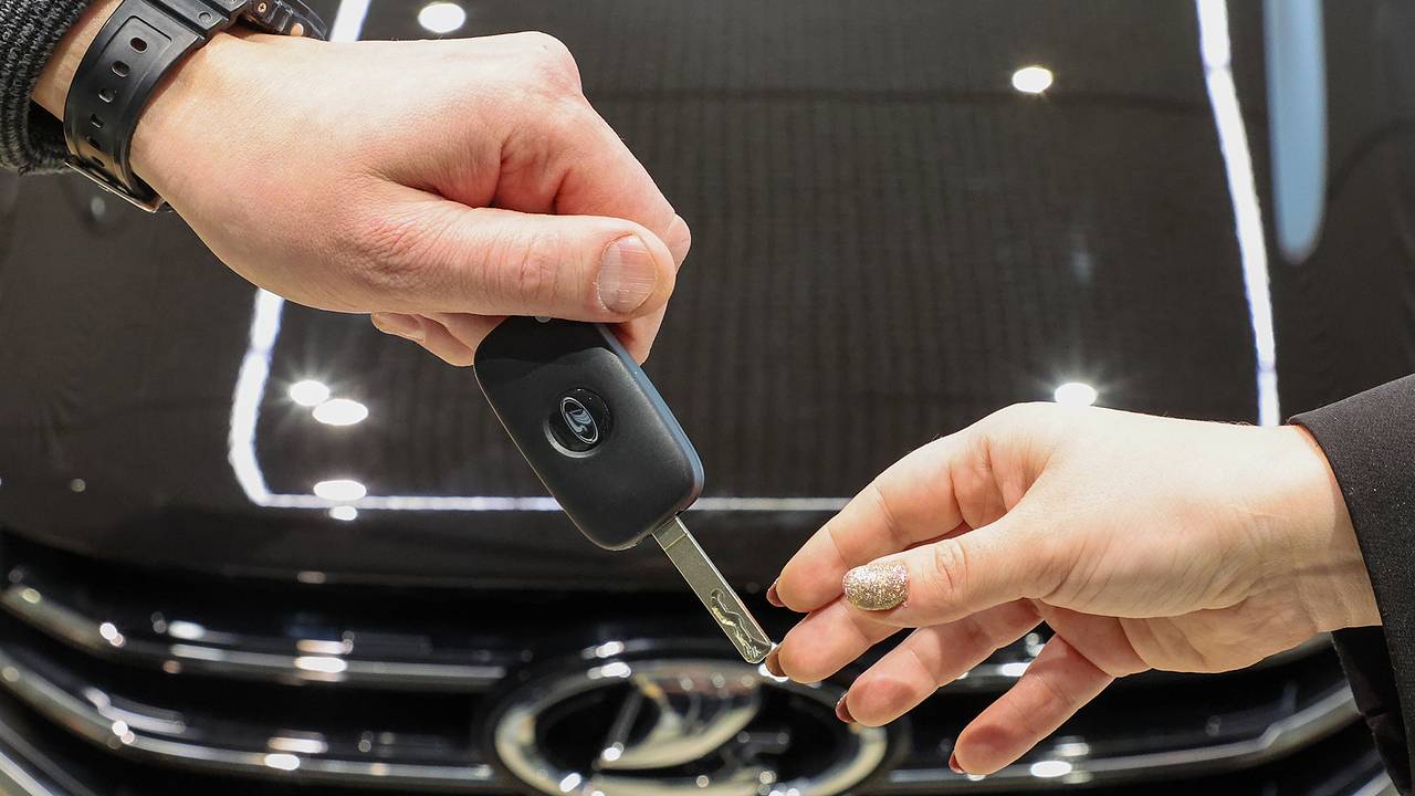 Названы самые популярные автомобильные бренды у россиян