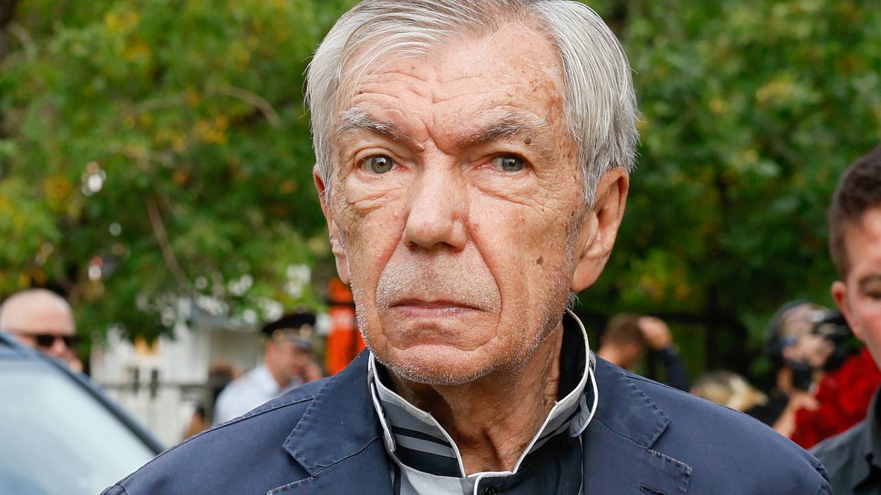 Телеведущий Николаев попал в реанимацию