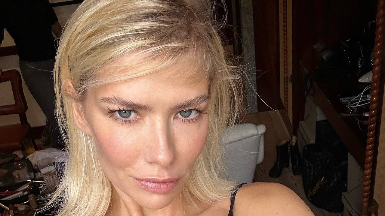 Модель Перминова подогрела слухи о новом романе с 20-летним манекенщиком после развода