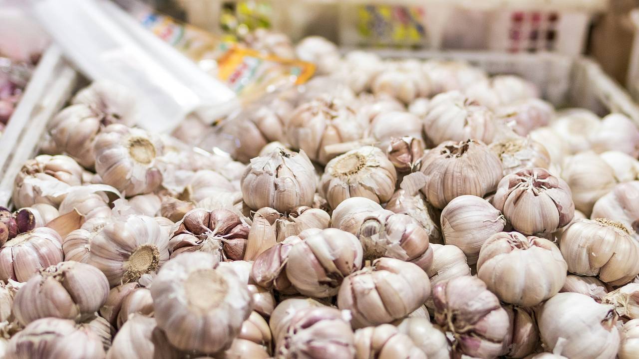 Врач предупредила о вызывающих повышенную потливость продуктах