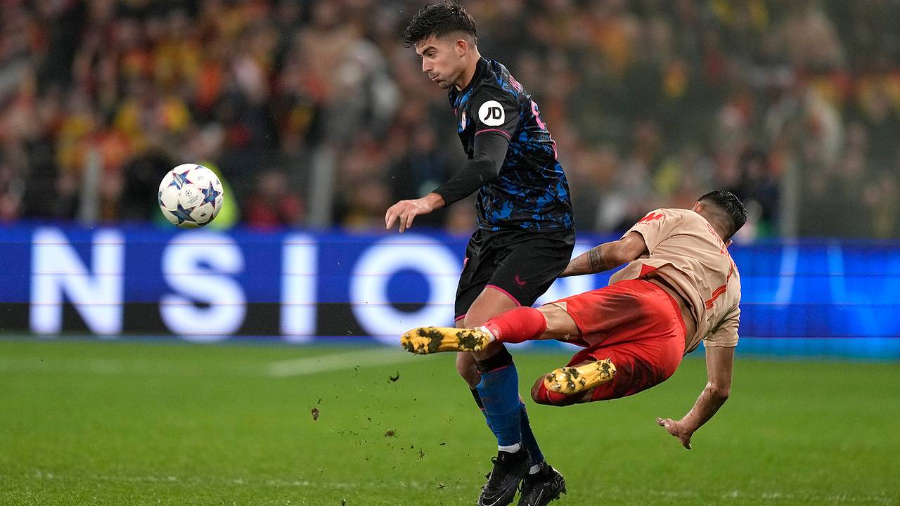 Футболиста «Севильи» арестовали по подозрению в намеренном получении желтых карточек