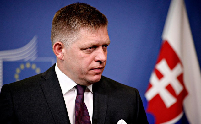 Оппозиция Словакии предложила созвать заседание по вотуму недоверия Фицо
