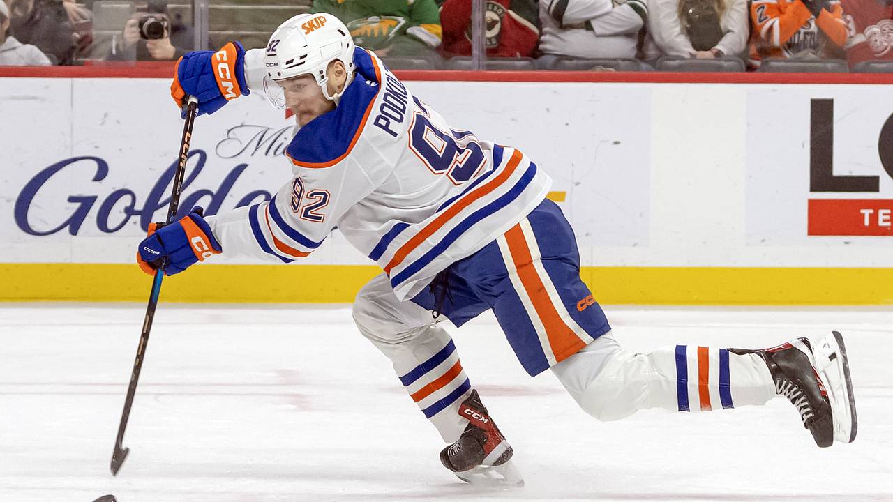 Российский игрок НХЛ забросил курьезную шайбу