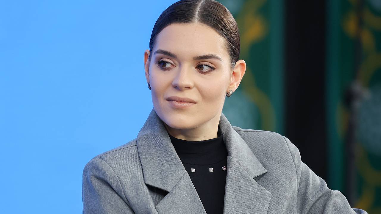 Фигуристка Аделина Сотникова снялась в бикини и раскрыла свой вес