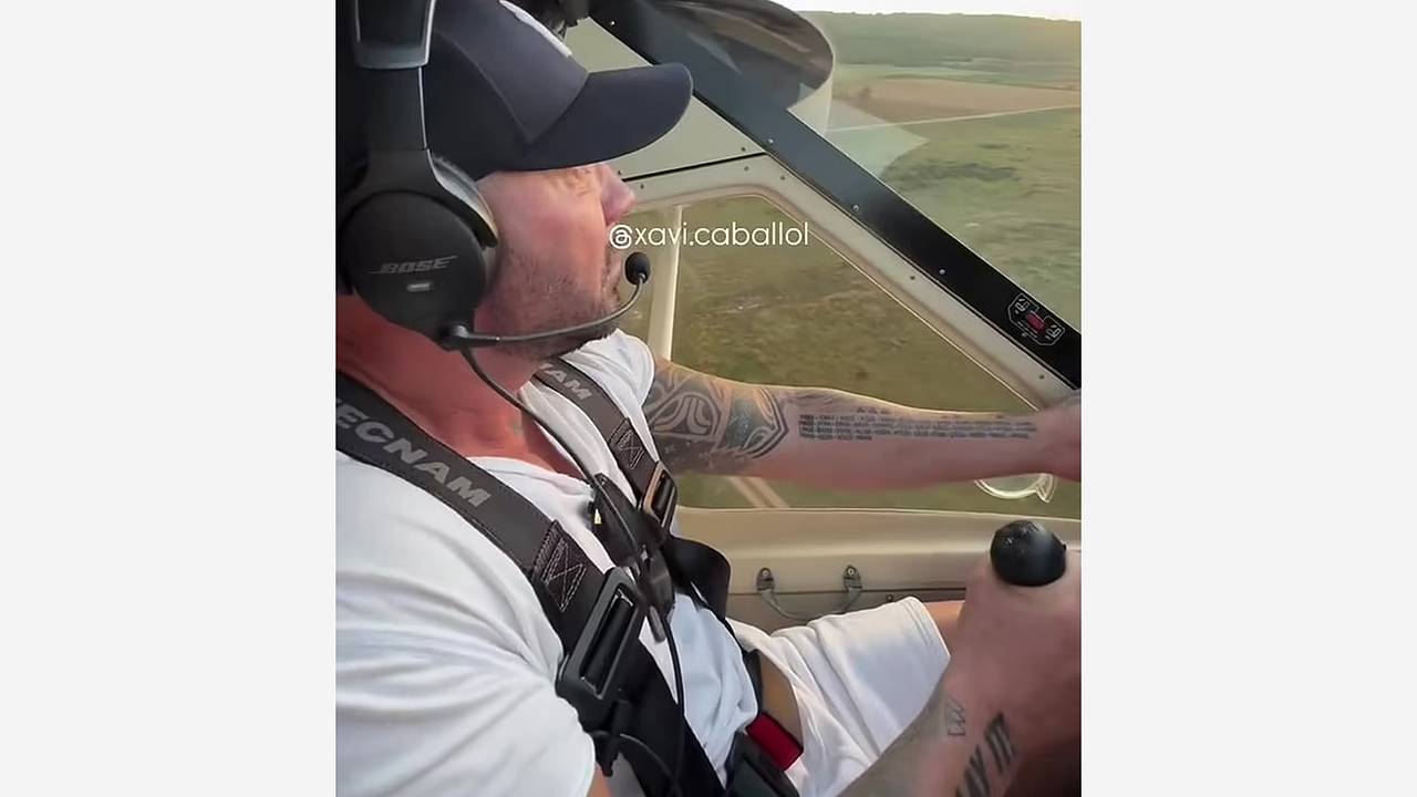 Блогеры сняли крушение самолета на видео из кабины