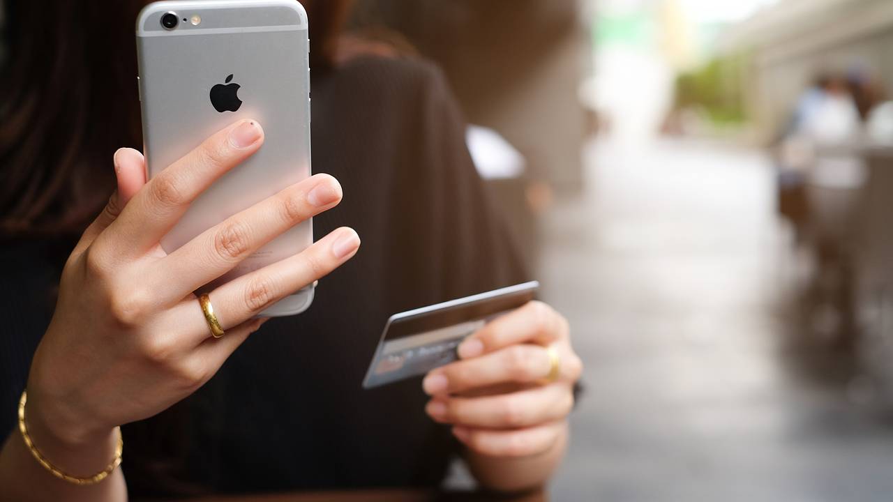 Кредитную карту Apple задумали закрыть