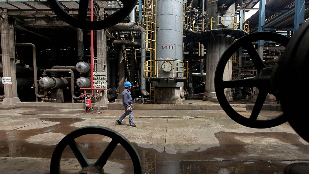 Китайским нефтеперерабатывающим заводам предсказали банкротства