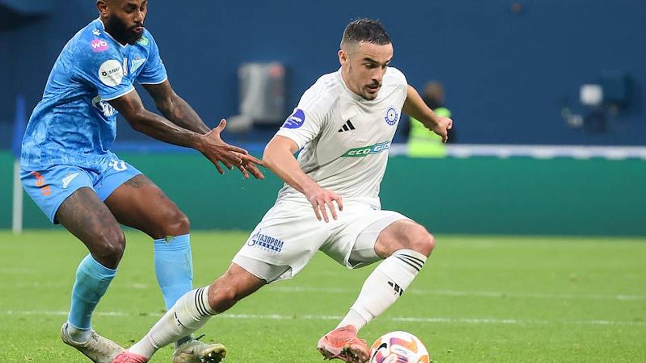 Иностранный футболист клуба РПЛ пожаловался на зарплату в рублях