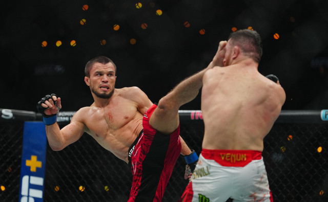 Умар раскритиковал судей. Бойцы UFC о поражении Нурмагомедова