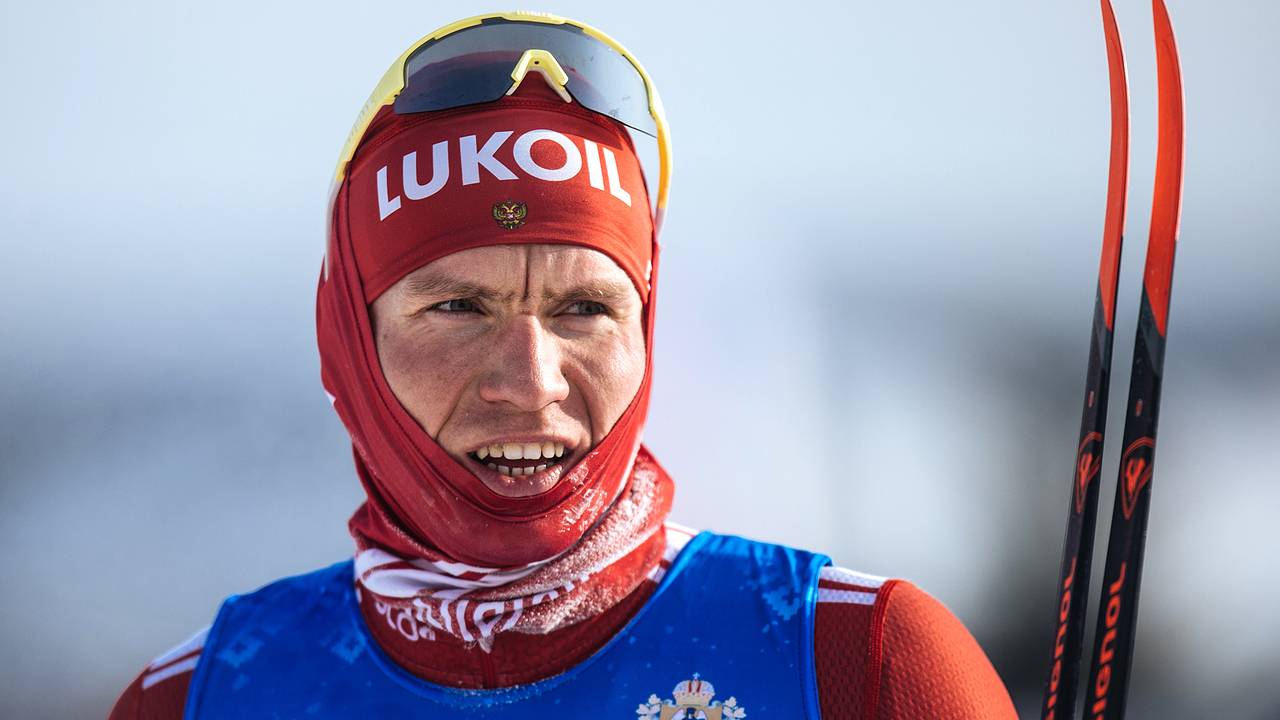 Отец Большунова заявил о наступлении черной полосы для сына