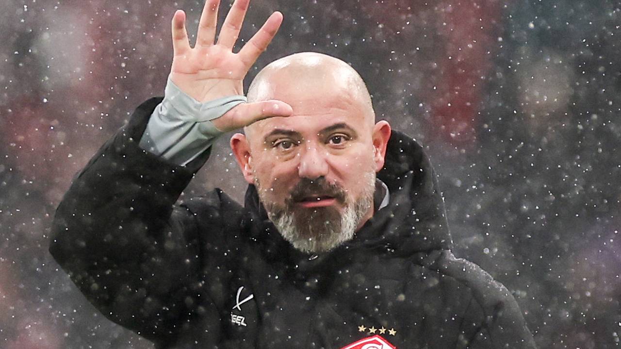 Стала известна причина отъезда тренера «Спартака» со сбора