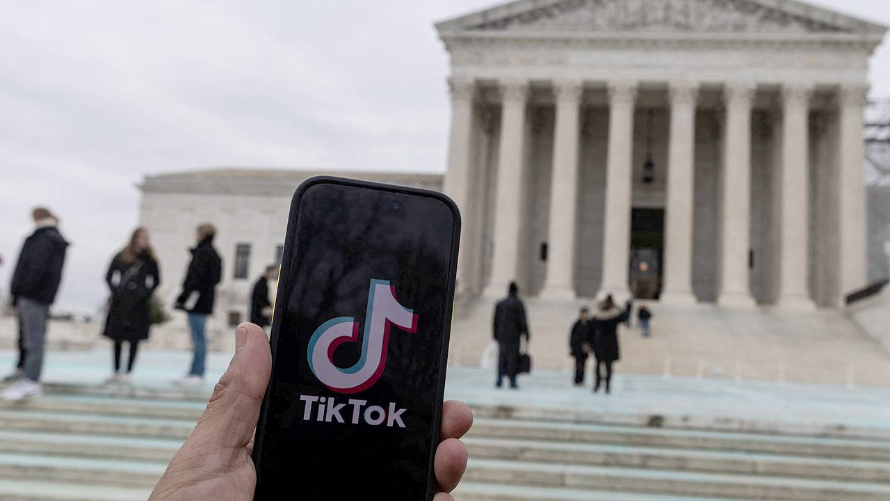 TikTok частично возобновил работу в США