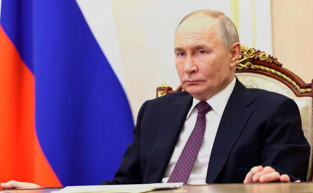 Путин в разговоре с Си призвал не допустить возрождения идеологии фашизма