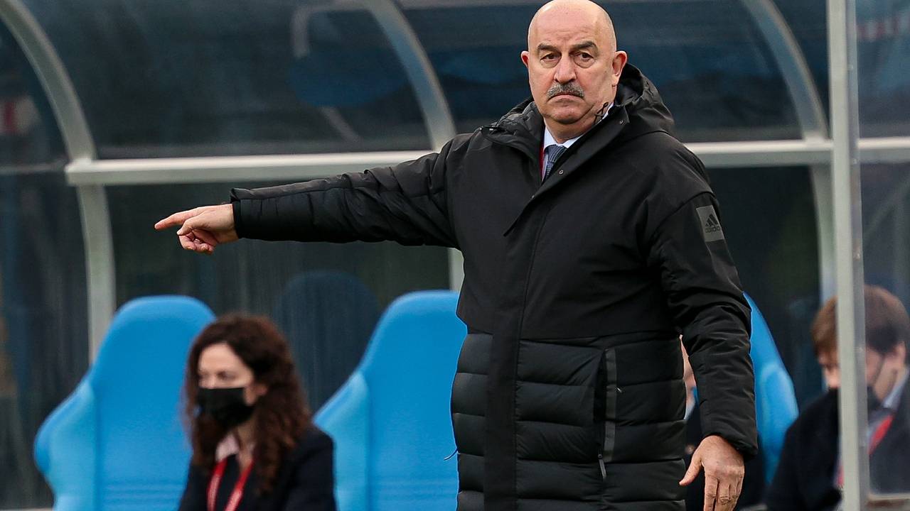 Иранский клуб захотел переманить Черчесова