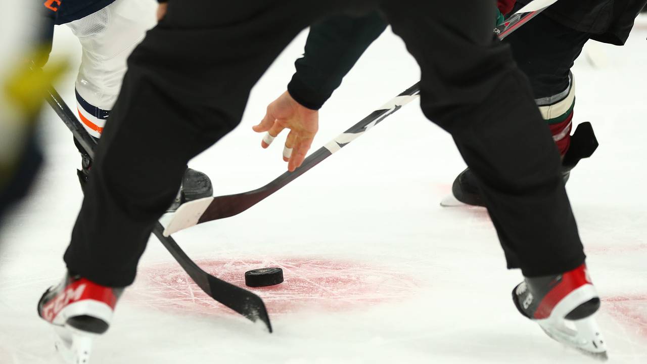 Названы даты рассмотрения IIHF вопроса о допуске сборной России к Олимпиаде-2026