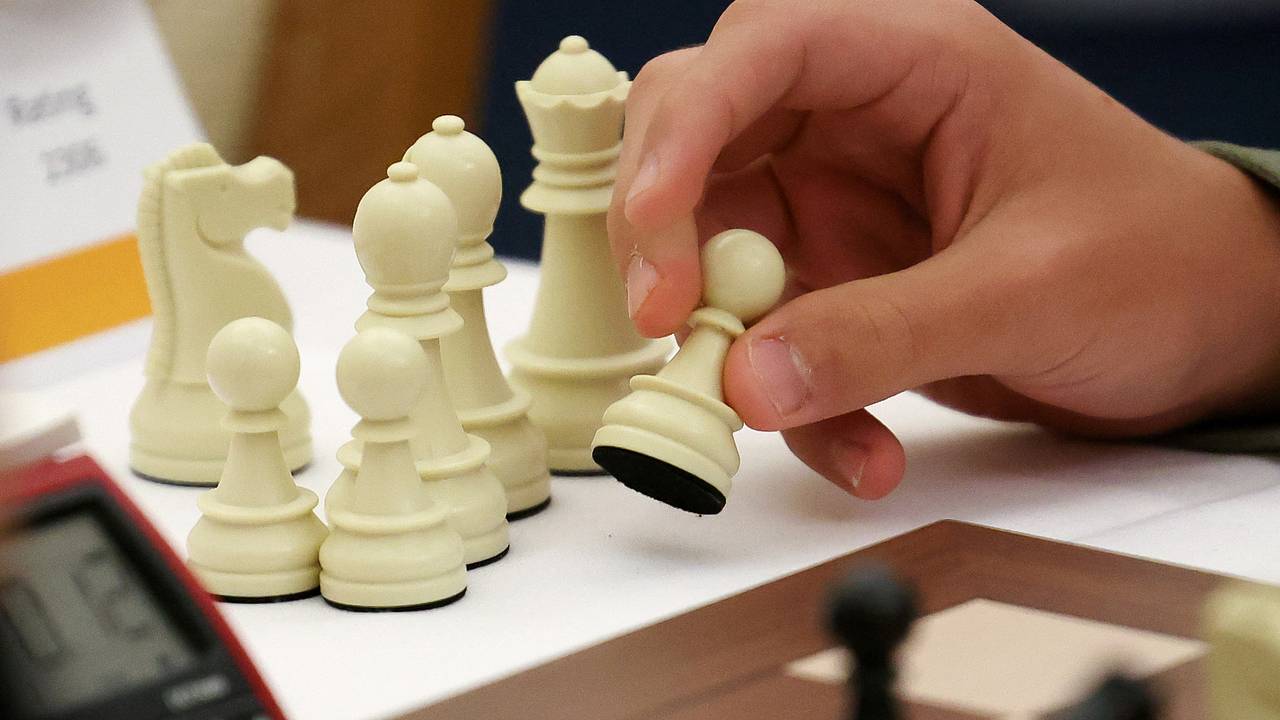 Российский шахматист ответил заподозрившему его в готовности продаться экс-министру спорта