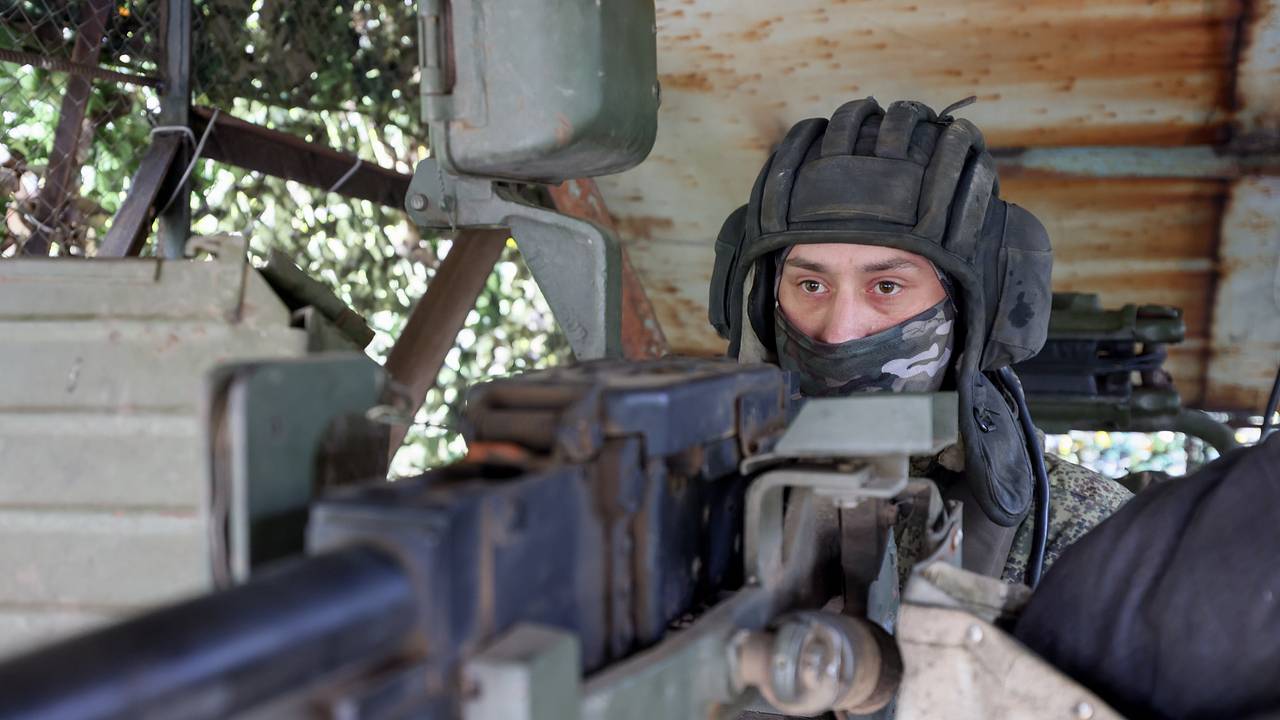 Российские танкисты начали занятия на симуляторах Т-80
