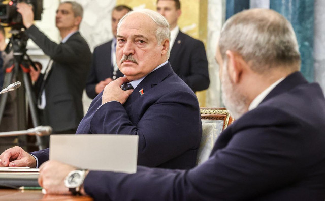 Лукашенко предостерег Пашиняна от заигрывания с Евросоюзом