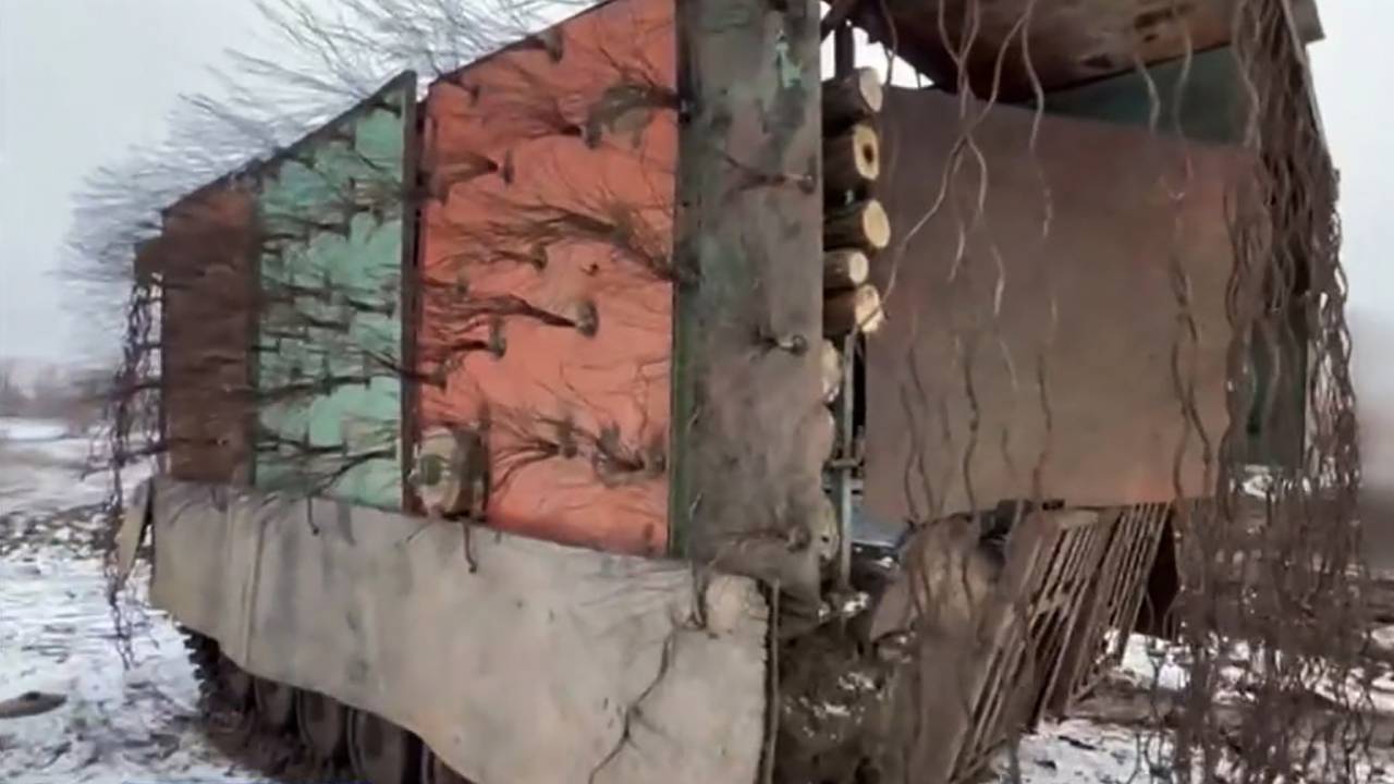 В зоне СВО заметили БМП с «мохнатым» «царь-мангалом»