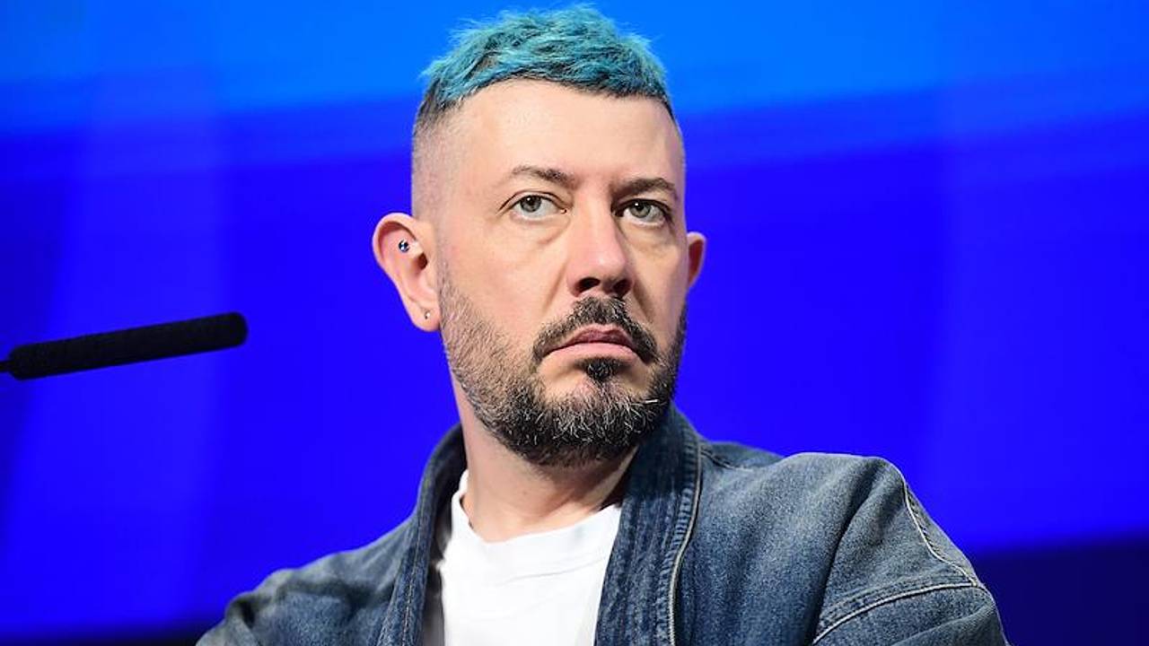 Артемий Лебедев описал один город в США словами «одноэтажные халупы стоят»