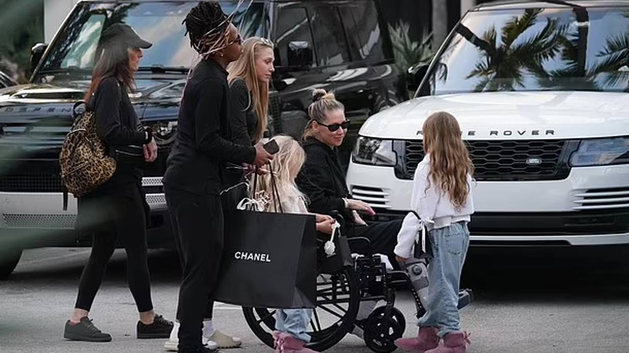 Бывшую российскую теннисистку заметили в Майами в инвалидном кресле